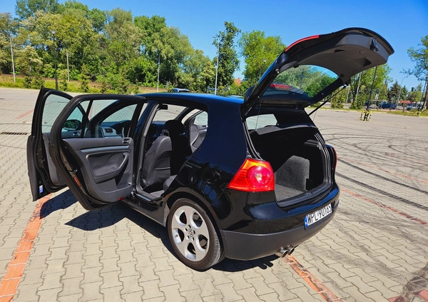 Volkswagen Golf cena 27600 przebieg: 180000, rok produkcji 2004 z Suraż małe 254